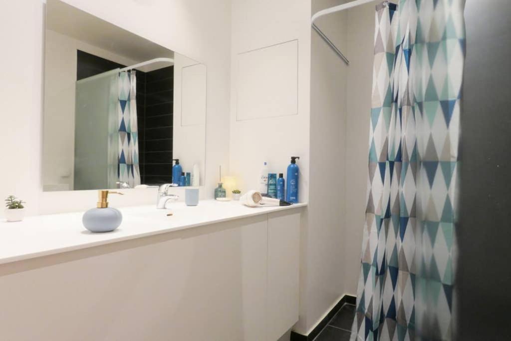 Exquisite Apartment, Most Convenient Location, Apt 5. โคเปนเฮเกน ภายนอก รูปภาพ