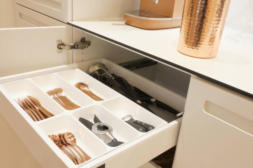 Exquisite Apartment, Most Convenient Location, Apt 5. โคเปนเฮเกน ภายนอก รูปภาพ