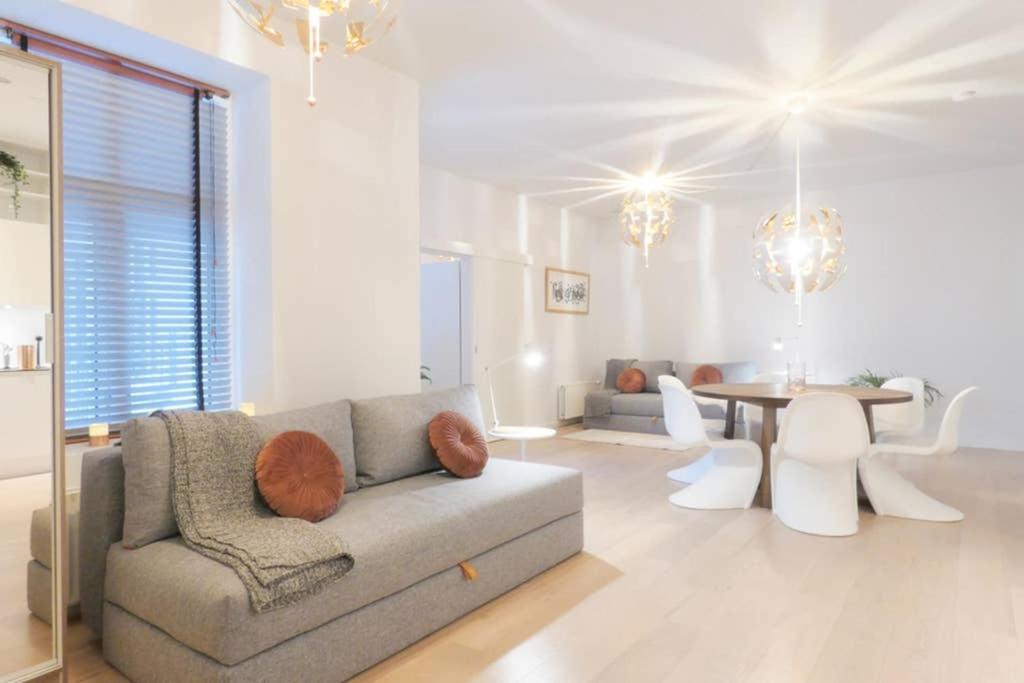 Exquisite Apartment, Most Convenient Location, Apt 5. โคเปนเฮเกน ภายนอก รูปภาพ